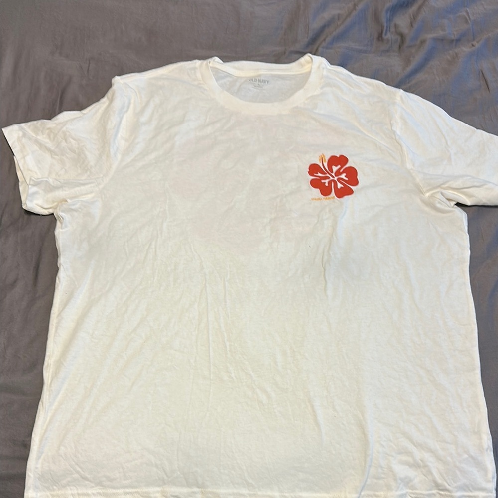 Old Navy Red and White Short Sleeve Tee